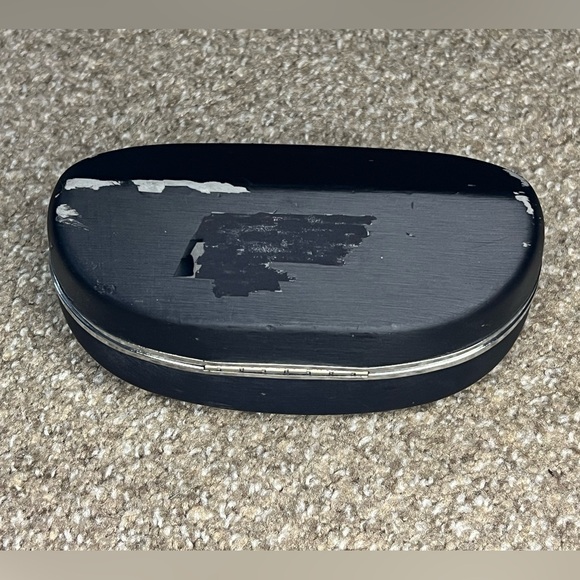 *Damaged* Giorgio Armani Solid Black Hard Sunglasses Case w/ Gray Cleaning Cloth - Picture 7 of 13